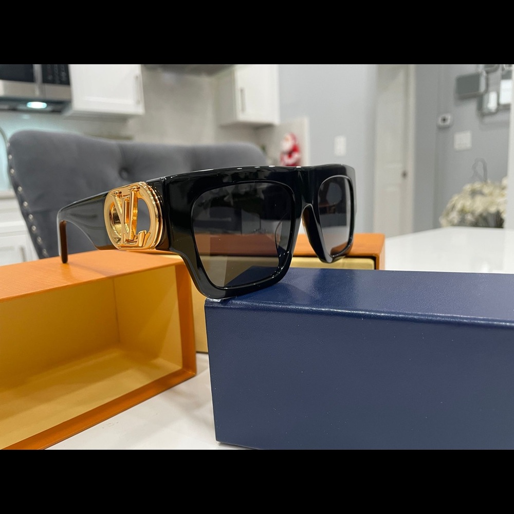 louis vuitton sun glasses